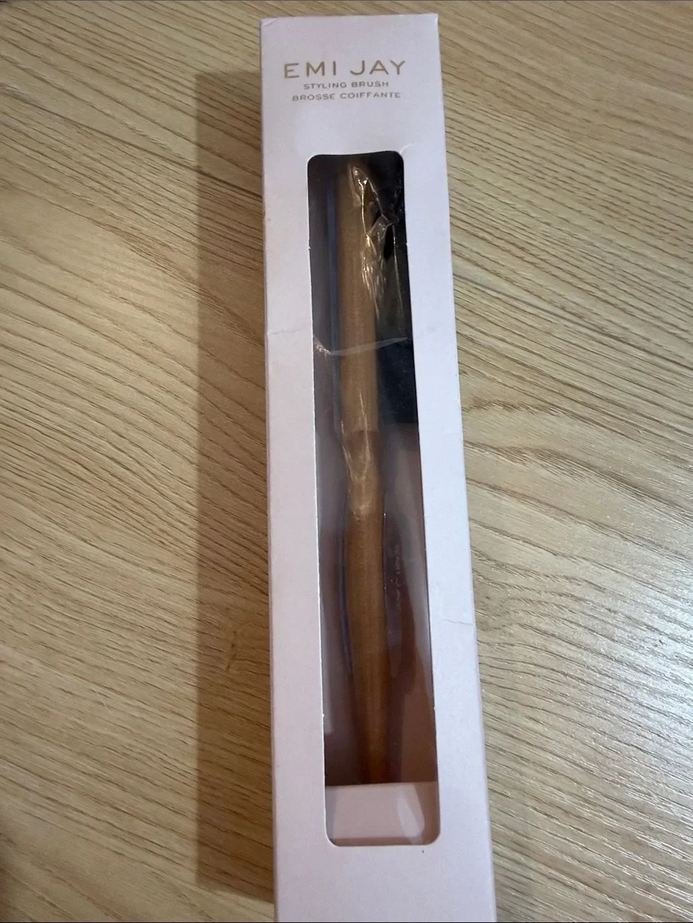 NIB Emi Jay Styling Hair Brush in the color Blue Sugar